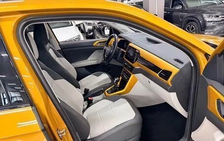 Volkswagen T-Cross I, 2022 год, 1 870 000 рублей, 9 фотография