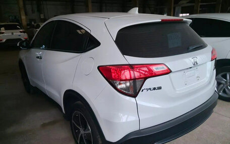 Honda Vezel, 2022 год, 1 390 000 рублей, 6 фотография