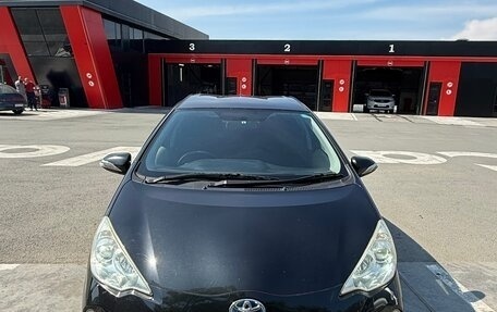 Toyota Aqua I, 2013 год, 680 000 рублей, 2 фотография