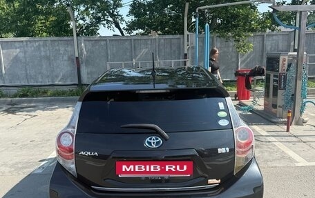 Toyota Aqua I, 2013 год, 680 000 рублей, 9 фотография