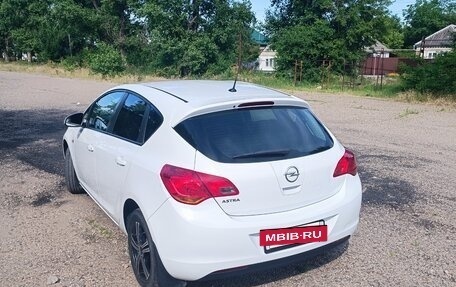 Opel Astra J, 2011 год, 790 000 рублей, 6 фотография