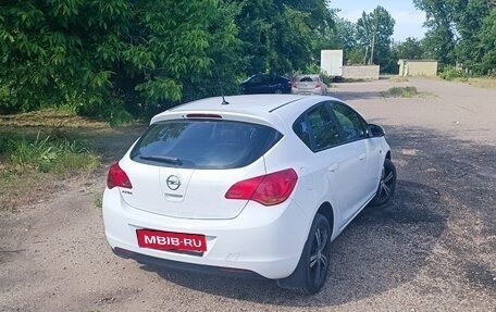 Opel Astra J, 2011 год, 790 000 рублей, 2 фотография