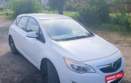Opel Astra J, 2011 год, 790 000 рублей, 5 фотография
