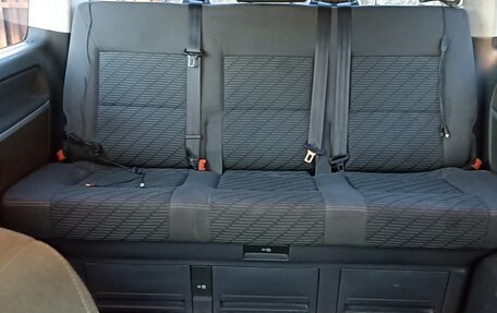 Volkswagen Multivan T5, 2013 год, 2 250 000 рублей, 16 фотография
