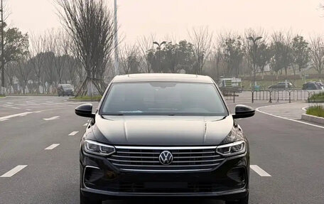 Volkswagen Lavida, 2023 год, 1 205 000 рублей, 2 фотография