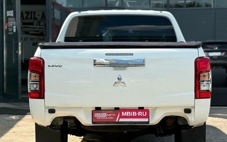 Mitsubishi L200 IV рестайлинг, 2021 год, 2 450 000 рублей, 10 фотография