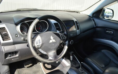 Mitsubishi Outlander III рестайлинг 3, 2007 год, 889 999 рублей, 13 фотография