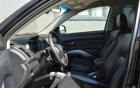 Mitsubishi Outlander III рестайлинг 3, 2007 год, 889 999 рублей, 14 фотография