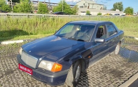 Mercedes-Benz C-Класс, 1995 год, 430 000 рублей, 3 фотография