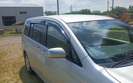 Toyota ISis I, 2005 год, 800 000 рублей, 2 фотография