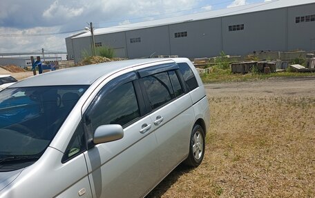 Toyota ISis I, 2005 год, 800 000 рублей, 3 фотография