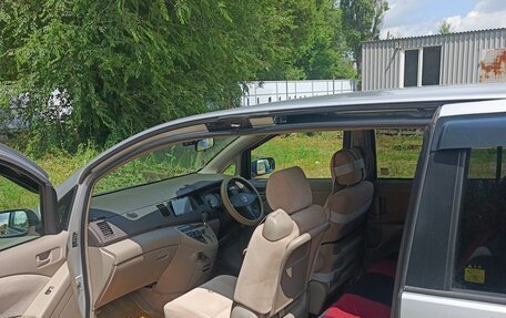 Toyota ISis I, 2005 год, 800 000 рублей, 6 фотография