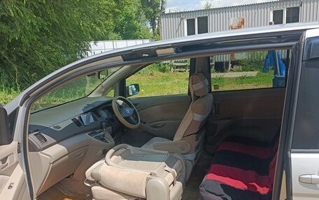 Toyota ISis I, 2005 год, 800 000 рублей, 9 фотография