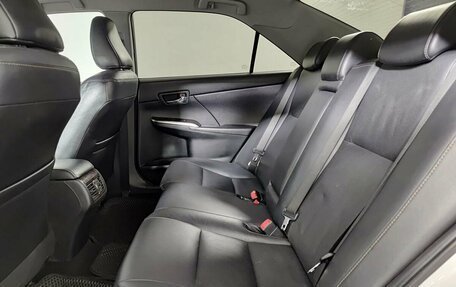 Toyota Camry, 2017 год, 1 900 000 рублей, 12 фотография