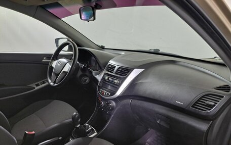 Hyundai Solaris II рестайлинг, 2011 год, 570 000 рублей, 11 фотография