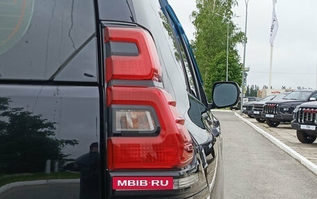 Toyota Land Cruiser Prado 150 рестайлинг 2, 2019 год, 4 780 000 рублей, 9 фотография