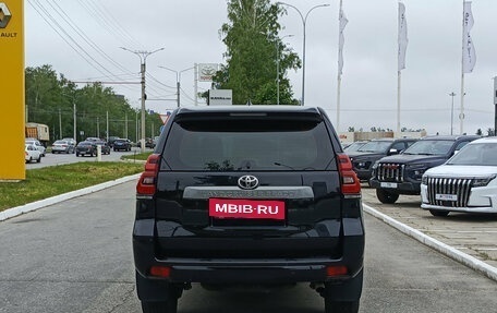 Toyota Land Cruiser Prado 150 рестайлинг 2, 2019 год, 4 780 000 рублей, 6 фотография