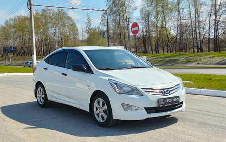 Hyundai Solaris II рестайлинг, 2015 год, 770 000 рублей, 3 фотография