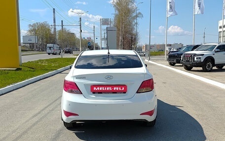 Hyundai Solaris II рестайлинг, 2015 год, 770 000 рублей, 6 фотография
