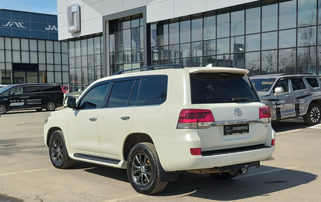 Toyota Land Cruiser 200, 2017 год, 5 750 000 рублей, 7 фотография