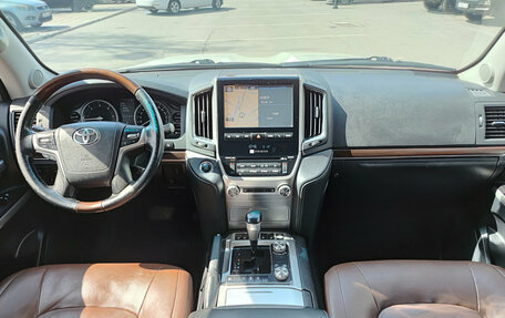 Toyota Land Cruiser 200, 2017 год, 5 750 000 рублей, 14 фотография