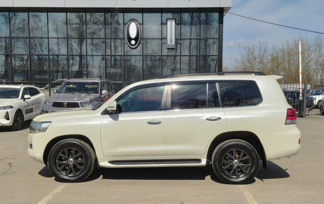 Toyota Land Cruiser 200, 2017 год, 5 750 000 рублей, 8 фотография