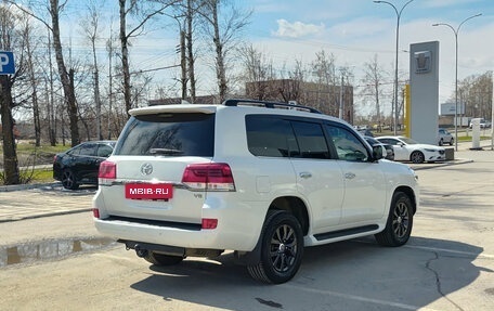 Toyota Land Cruiser 200, 2017 год, 5 750 000 рублей, 5 фотография