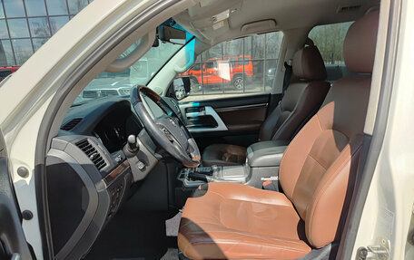 Toyota Land Cruiser 200, 2017 год, 5 750 000 рублей, 16 фотография