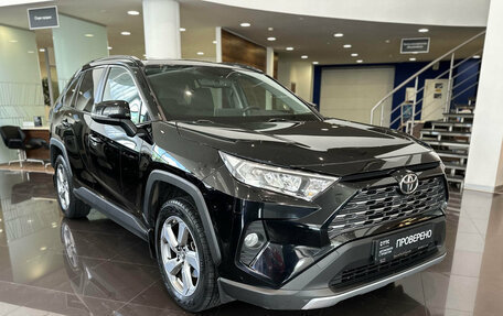 Toyota RAV4, 2020 год, 3 198 000 рублей, 3 фотография