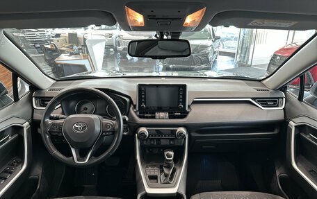 Toyota RAV4, 2020 год, 3 198 000 рублей, 14 фотография