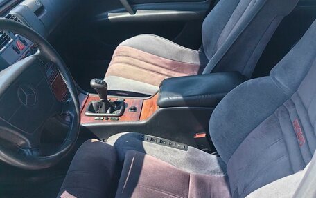 Mercedes-Benz E-Класс, 1996 год, 480 000 рублей, 12 фотография