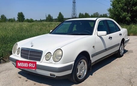 Mercedes-Benz E-Класс, 1996 год, 480 000 рублей, 3 фотография
