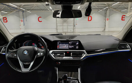 BMW 3 серия, 2021 год, 3 890 000 рублей, 18 фотография