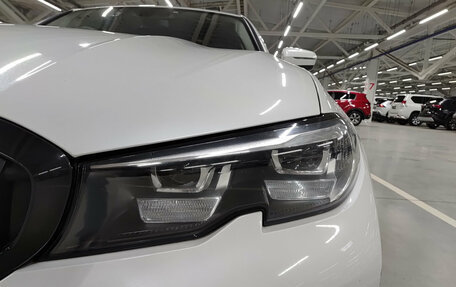 BMW 3 серия, 2021 год, 3 890 000 рублей, 21 фотография