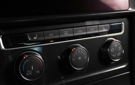 Volkswagen Golf VII, 2019 год, 1 429 000 рублей, 16 фотография