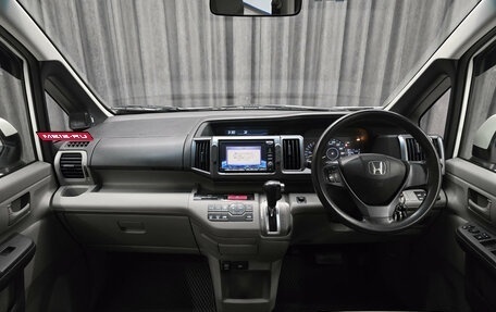 Honda Stepwgn IV, 2010 год, 1 099 000 рублей, 12 фотография