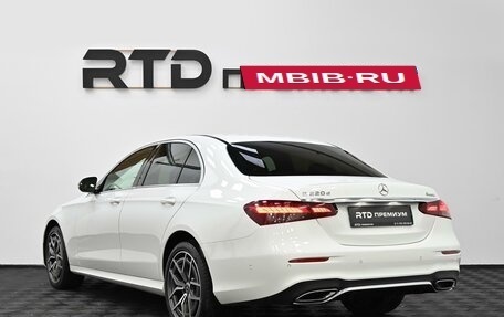 Mercedes-Benz E-Класс, 2020 год, 4 300 000 рублей, 4 фотография