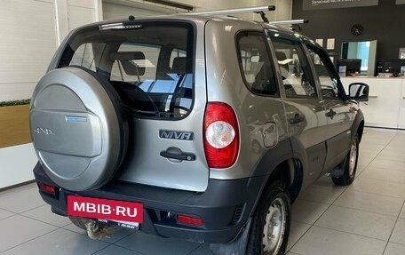 Chevrolet Niva I рестайлинг, 2015 год, 535 000 рублей, 5 фотография