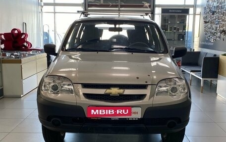 Chevrolet Niva I рестайлинг, 2015 год, 535 000 рублей, 2 фотография