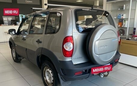 Chevrolet Niva I рестайлинг, 2015 год, 535 000 рублей, 8 фотография