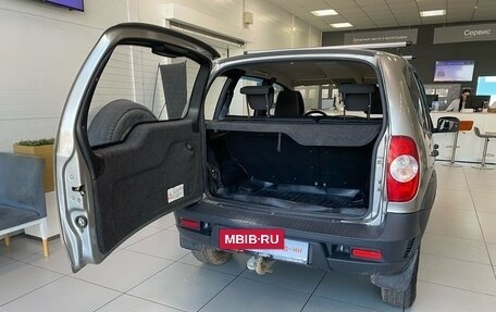 Chevrolet Niva I рестайлинг, 2015 год, 535 000 рублей, 11 фотография