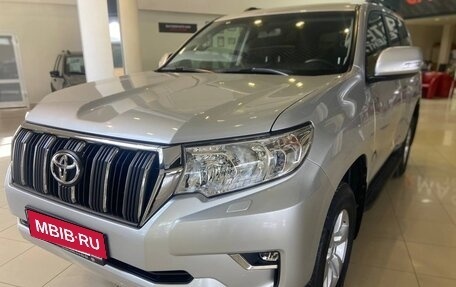 Toyota Land Cruiser Prado 150 рестайлинг 2, 2021 год, 6 200 000 рублей, 1 фотография