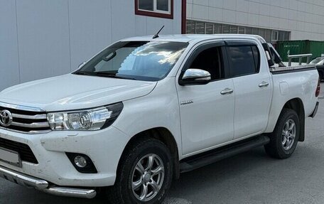 Toyota Hilux VIII, 2015 год, 2 599 000 рублей, 1 фотография