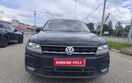 Volkswagen Tiguan II, 2018 год, 1 455 000 рублей, 1 фотография