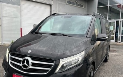 Mercedes-Benz V-Класс, 2017 год, 4 000 000 рублей, 1 фотография