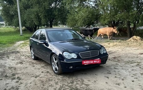 Mercedes-Benz C-Класс, 2003 год, 520 000 рублей, 8 фотография
