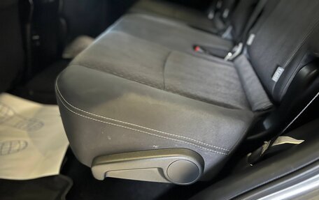 Toyota Land Cruiser Prado 150 рестайлинг 2, 2021 год, 6 200 000 рублей, 17 фотография