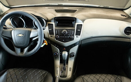 Chevrolet Cruze II, 2009 год, 649 000 рублей, 5 фотография