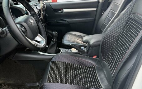 Toyota Hilux VIII, 2015 год, 2 599 000 рублей, 3 фотография