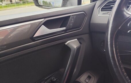 Volkswagen Tiguan II, 2018 год, 1 455 000 рублей, 12 фотография